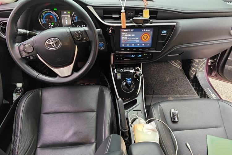 Used Toyota Levin 2017 Revised Dual-Engine 1.8H GS-L E-CVT Leading Edition China V Standard Center Console