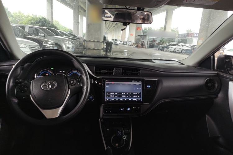 Used Toyota Levin 2017 Revised Dual-Engine 1.8H GS E-CVT Elite Sunroof Version China V Standard Center Console