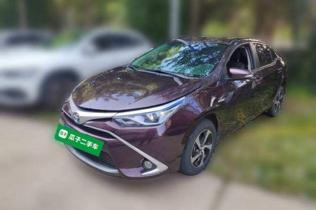 Ojetý Toyota Levin 2017 Revised Dual-Engine 1.8H GS E-CVT Elite Sunroof Version China V Standard