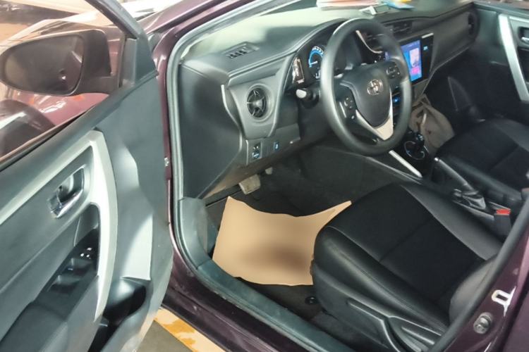Used Toyota Levin 2017 Revised Dual-Engine 1.8H GS E-CVT Elite Sunroof Version China V Standard Driver Seat