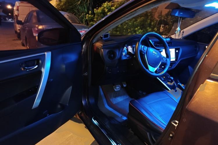 Used Toyota Levin 2017 Revised Dual-Engine 1.8H GS E-CVT Elite Sunroof Version China V Standard Driver Seat