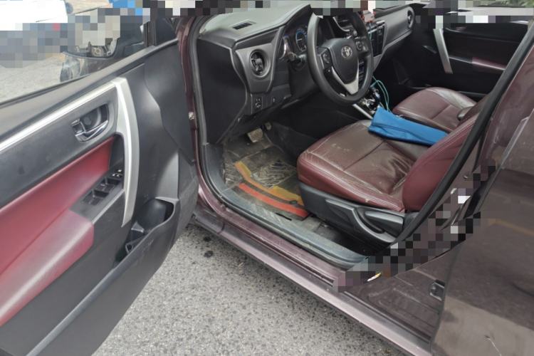 Used Toyota Levin 2017 Revised Dual-Engine 1.8H GS E-CVT Elite Sunroof Version China V Standard Driver Seat