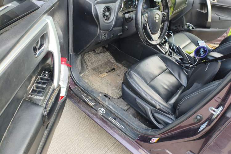 Used Toyota Levin 2017 Revised Dual-Engine 1.8H GS E-CVT Elite Sunroof Version China V Standard Driver Seat