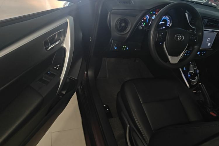 Used Toyota Levin 2017 Revised Dual-Engine 1.8H GS E-CVT Elite Sunroof Version China VI Standard Driver Seat