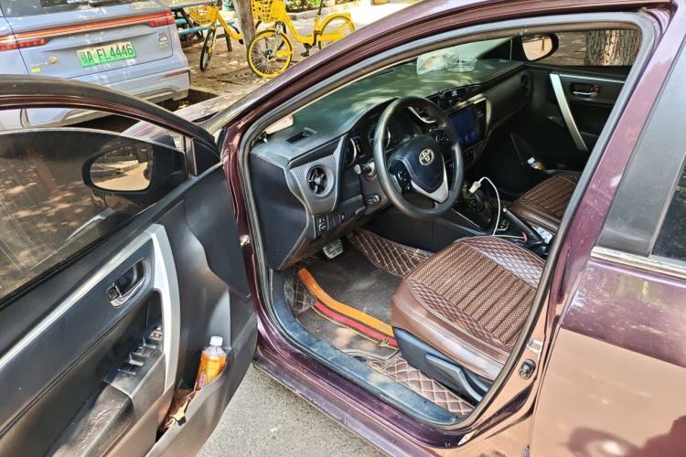 Used Toyota Levin 2017 Revised Dual-Engine 1.8H GS E-CVT Elite Sunroof Version China V Standard Driver Seat