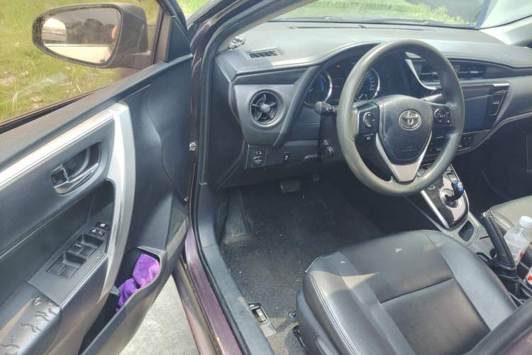 Used Toyota Levin 2017 Revised Dual-Engine 1.8H GS E-CVT Elite Sunroof Version China V Standard Driver Seat