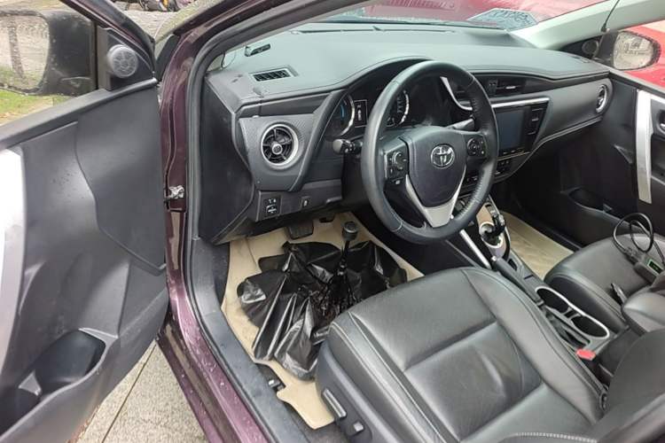 Used Toyota Levin 2017 Revised Dual-Engine 1.8H V E-CVT Luxury Edition China V Standard Driver Seat