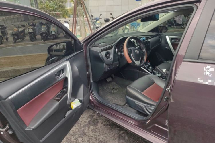 Used Toyota Levin 2017 Revised Dual-Engine 1.8H GS E-CVT Elite Sunroof Version China V Standard Driver Seat