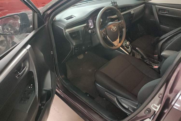 Used Toyota Levin 2017 Revised Dual-Engine 1.8H GS E-CVT Elite Sunroof Version China V Standard Driver Seat