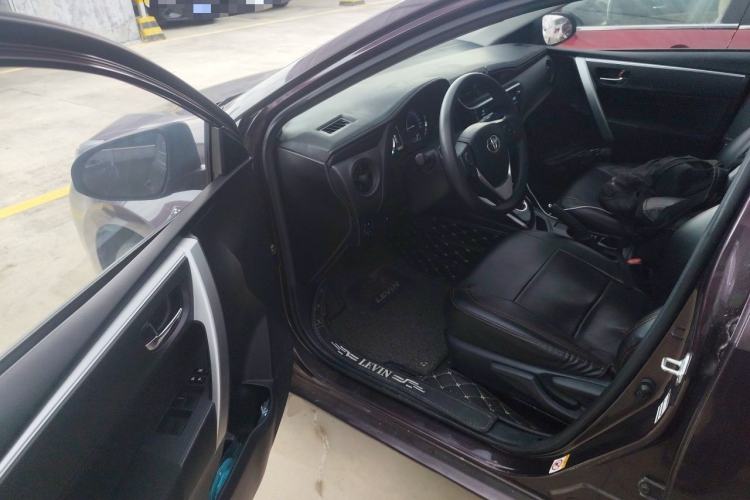 Used Toyota Levin 2017 Revised Dual-Engine 1.8H GS E-CVT Elite Sunroof Version China V Standard Driver Seat