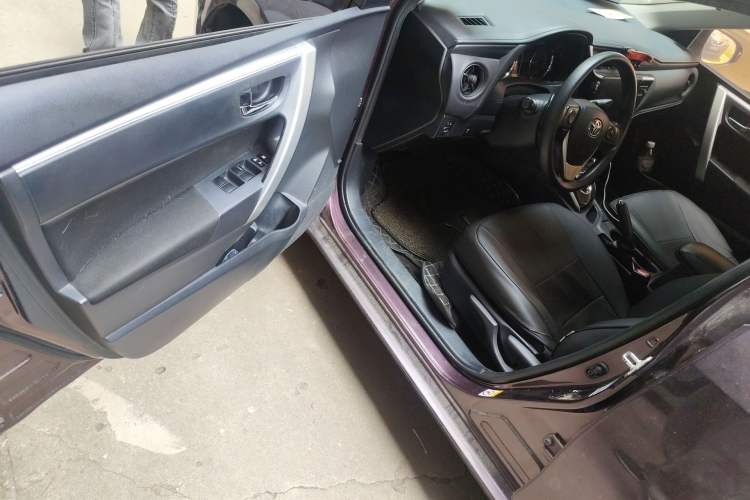 Used Toyota Levin 2017 Revised Dual-Engine 1.8H GS E-CVT Elite Sunroof Version China V Standard Driver Seat