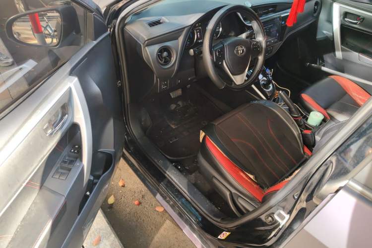 Used Toyota Levin 2017 Revised Dual-Engine 1.8H GS E-CVT Elite Sunroof Version China V Standard Driver Seat