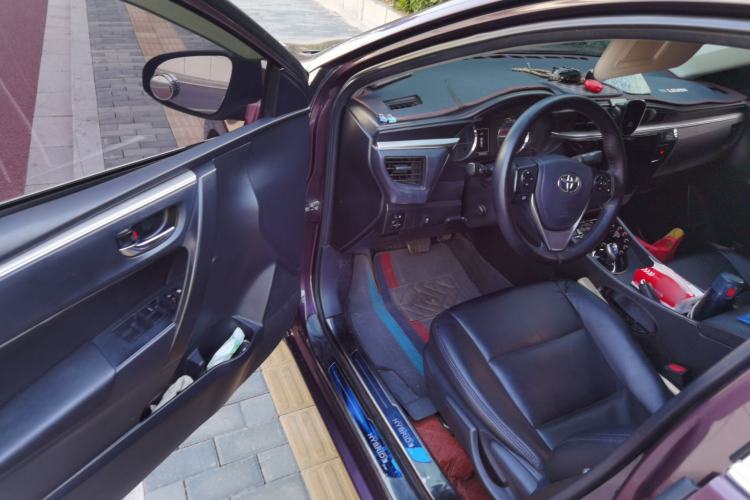 Used Toyota Levin 2017 Revised Dual-Engine 1.8H GS E-CVT Elite Sunroof Version China V Standard Driver Seat