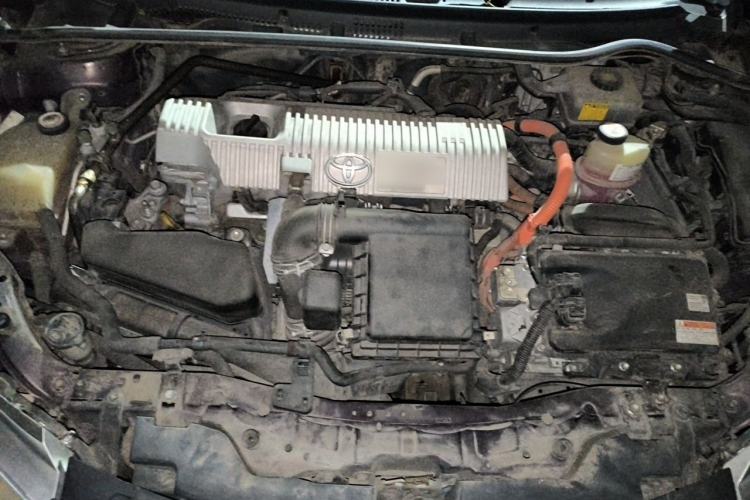 Used Toyota Levin 2017 Revised Dual-Engine 1.8H GS E-CVT Elite Sunroof Version China V Standard Engine Bay