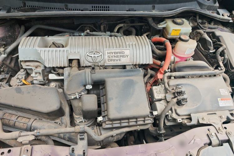Used Toyota Levin 2017 Revised Dual-Engine 1.8H GS E-CVT Elite Sunroof Version China V Standard Engine Bay