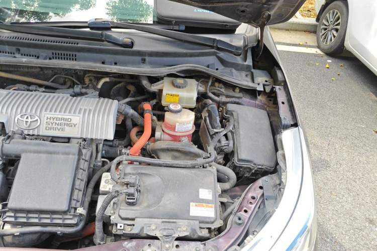 Used Toyota Levin 2017 Revised Dual-Engine 1.8H GS E-CVT Elite Sunroof Version China V Standard Engine Bay Left