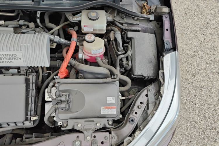 Used Toyota Levin 2017 Revised Dual-Engine 1.8H GS-L E-CVT Leading Edition China V Standard Engine Bay Left
