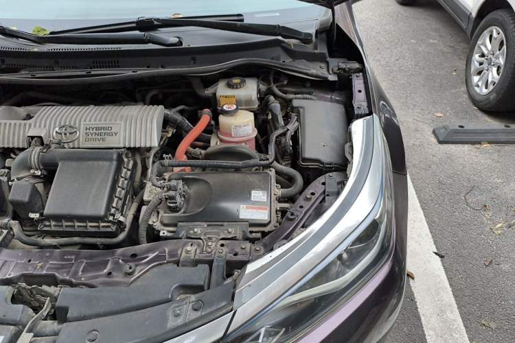 Used Toyota Levin 2017 Revised Dual-Engine 1.8H GS E-CVT Elite Sunroof Version China V Standard Engine Bay Left