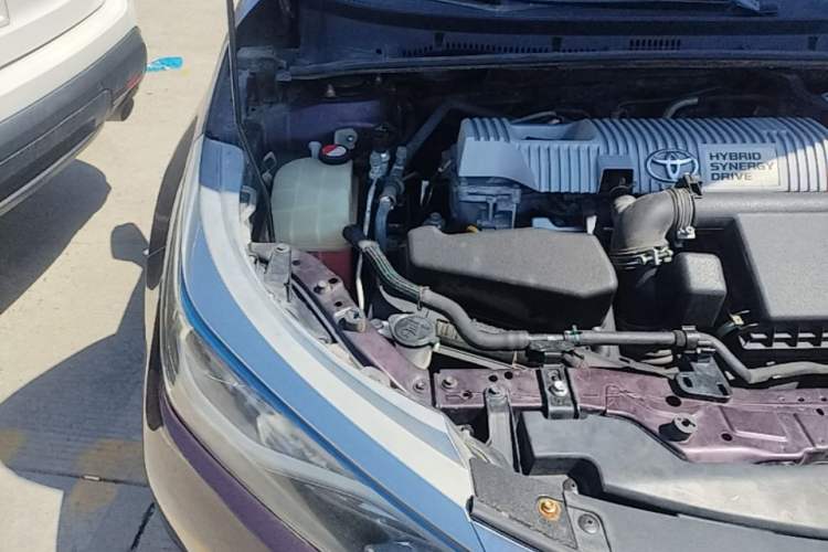 Used Toyota Levin 2017 Revised Dual-Engine 1.8H GS E-CVT Elite Sunroof Version China V Standard Engine Bay Right