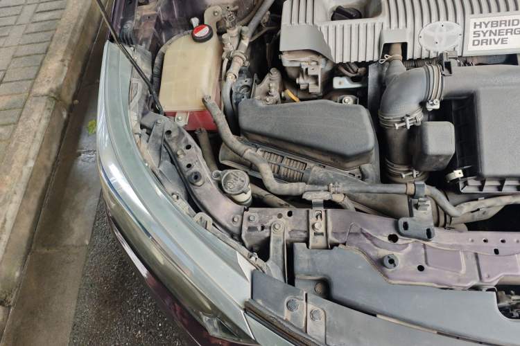Used Toyota Levin 2017 Revised Dual-Engine 1.8H GS E-CVT Elite Sunroof Version China V Standard Engine Bay Right