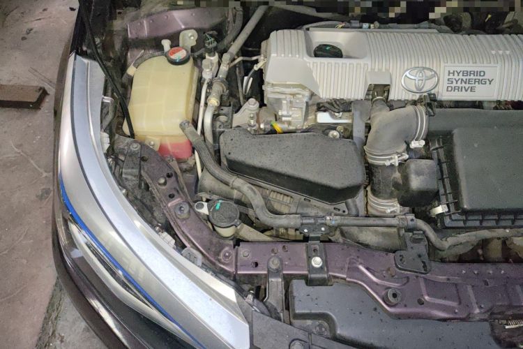 Used Toyota Levin 2017 Revised Dual-Engine 1.8H GS E-CVT Elite Sunroof Version China V Standard Engine Bay Right