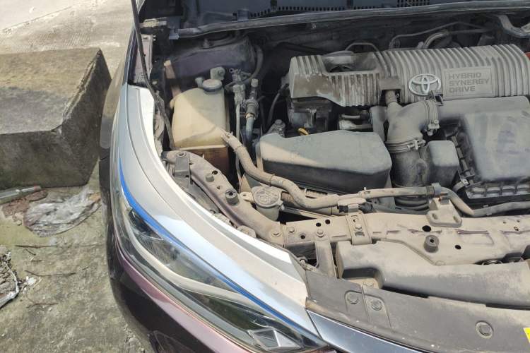Used Toyota Levin 2017 Revised Dual-Engine 1.8H GS E-CVT Elite Sunroof Version China V Standard Engine Bay Right