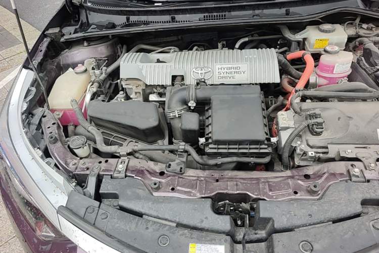 Used Toyota Levin 2017 Revised Dual-Engine 1.8H V E-CVT Luxury Edition China V Standard Engine Bay Right