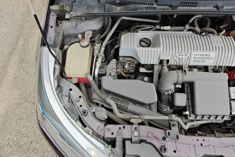 Used Toyota Levin 2017 Revised Dual-Engine 1.8H GS-L E-CVT Leading Edition China V Standard Engine Bay Right