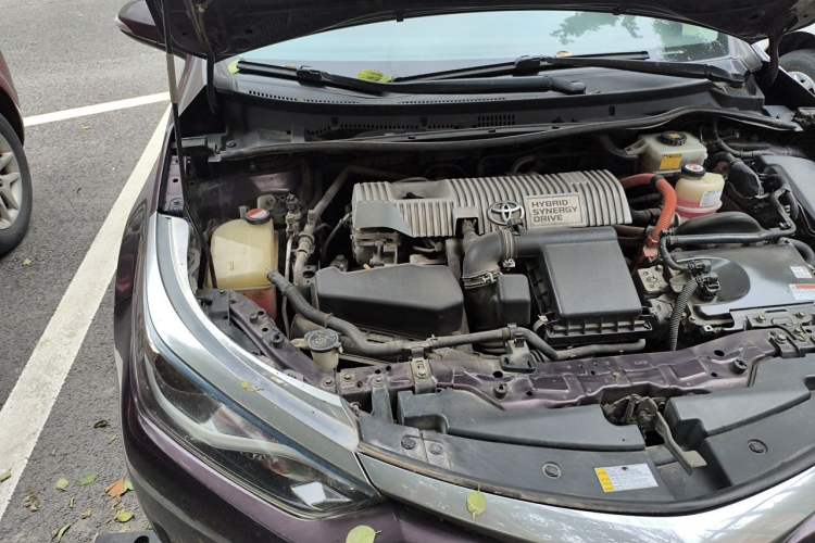 Used Toyota Levin 2017 Revised Dual-Engine 1.8H GS E-CVT Elite Sunroof Version China V Standard Engine Bay Right