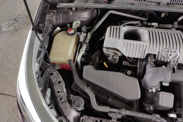 Used Toyota Levin 2017 Revised Dual-Engine 1.8H GS E-CVT Elite Sunroof Version China V Standard Engine Bay Right