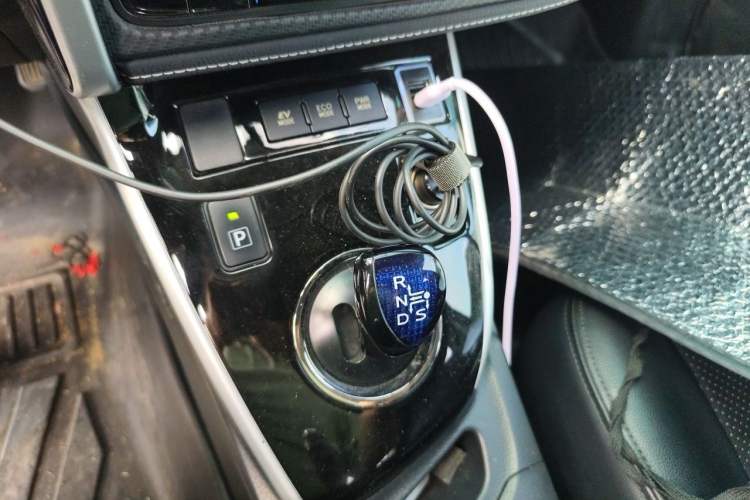 Used Toyota Levin 2017 Revised Dual-Engine 1.8H GS E-CVT Elite Sunroof Version China V Standard Gear Lever