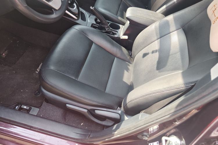 Used Toyota Levin 2017 Revised Dual-Engine 1.8H GS E-CVT Elite Sunroof Version China VI Standard Interior 5