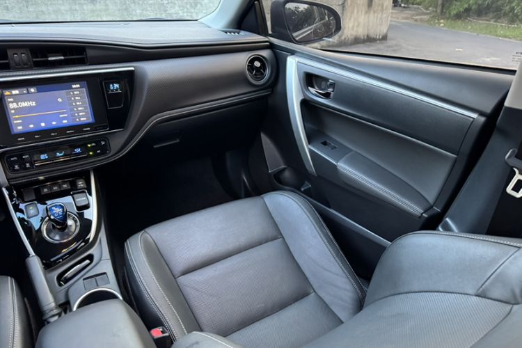 Used Toyota Levin 2017 Revised Dual-Engine 1.8H GS-L E-CVT Leading Edition China V Standard Interior 8