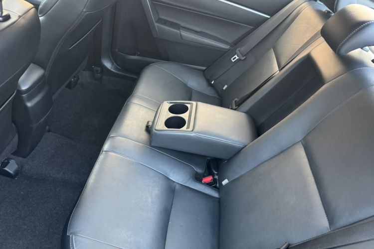 Used Toyota Levin 2017 Revised Dual-Engine 1.8H GS-L E-CVT Leading Edition China V Standard Interior 9