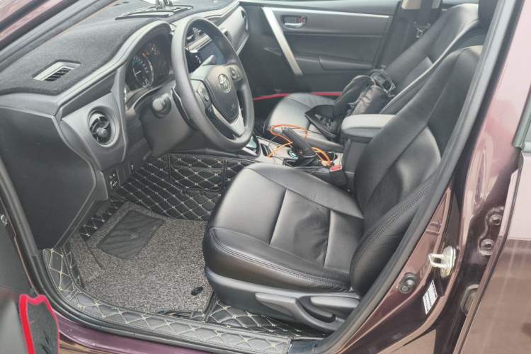 Used Toyota Levin 2017 Revised Dual-Engine 1.8H GS E-CVT Elite Sunroof Version China V Standard Left Front Seat