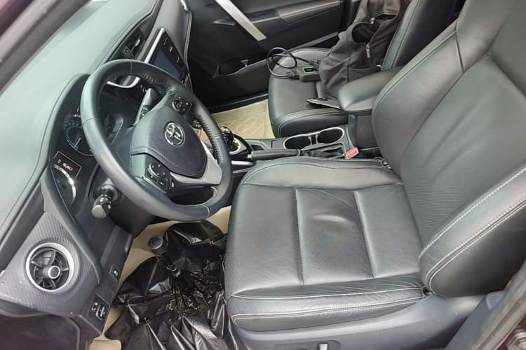 Used Toyota Levin 2017 Revised Dual-Engine 1.8H V E-CVT Luxury Edition China V Standard Left Front Seat