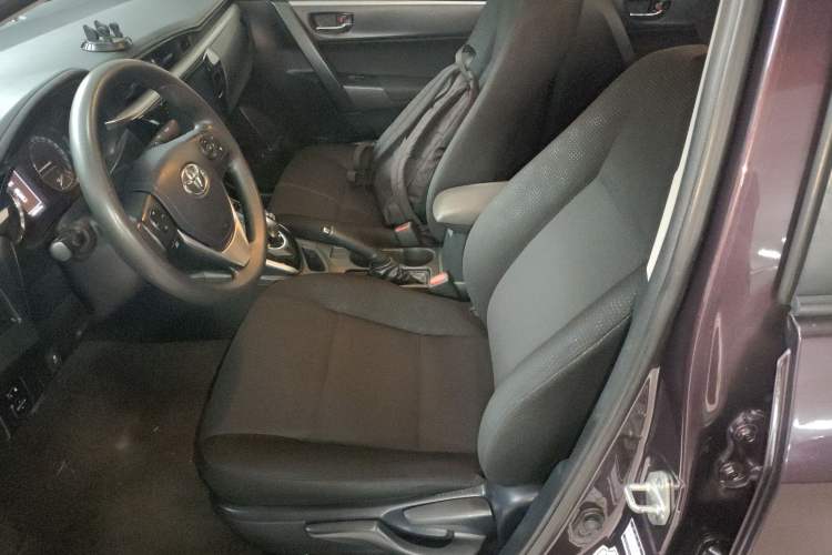 Used Toyota Levin 2017 Revised Dual-Engine 1.8H GS E-CVT Elite Sunroof Version China V Standard Left Front Seat