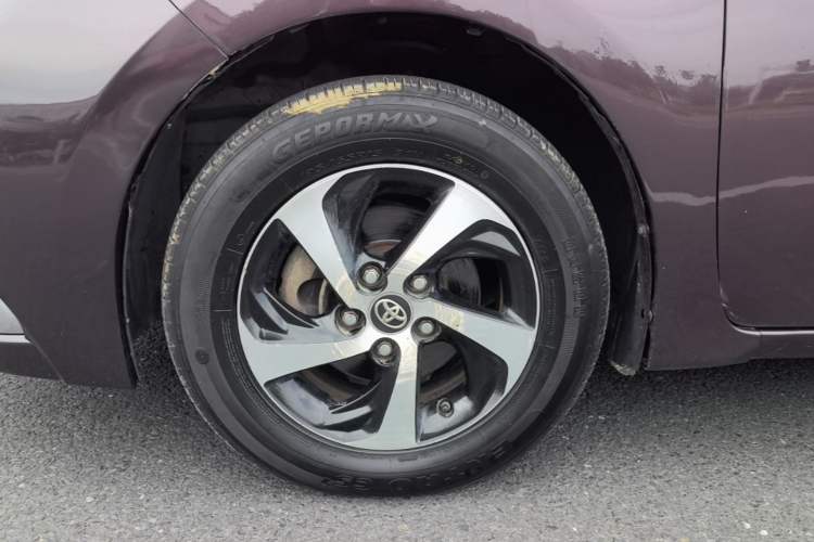 Used Toyota Levin 2017 Revised Dual-Engine 1.8H GS E-CVT Elite Sunroof Version China V Standard Left Front Wheel Hub