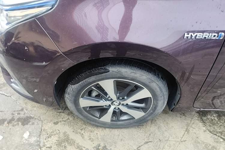 Used Toyota Levin 2017 Revised Dual-Engine 1.8H GS-L E-CVT Leading Edition China V Standard Left Front Wheel Hub
