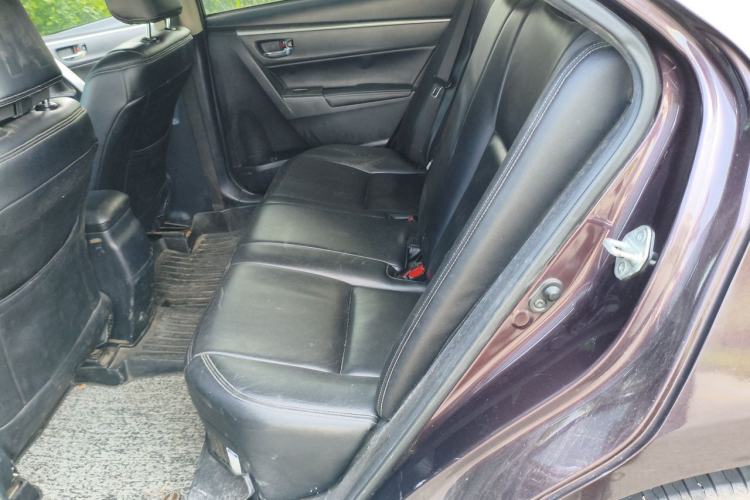Used Toyota Levin 2017 Revised Dual-Engine 1.8H GS E-CVT Elite Sunroof Version China V Standard Left Rear Seat