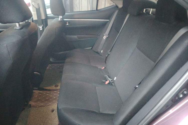 Used Toyota Levin 2017 Revised Dual-Engine 1.8H GS E-CVT Elite Sunroof Version China V Standard Left Rear Seat