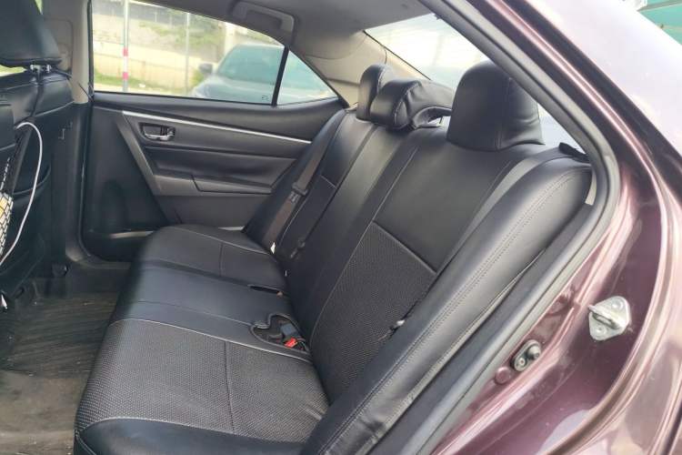 Used Toyota Levin 2017 Revised Dual-Engine 1.8H GS E-CVT Elite Sunroof Version China V Standard Left Rear Seat