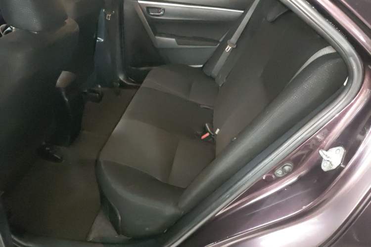 Used Toyota Levin 2017 Revised Dual-Engine 1.8H GS E-CVT Elite Sunroof Version China V Standard Left Rear Seat