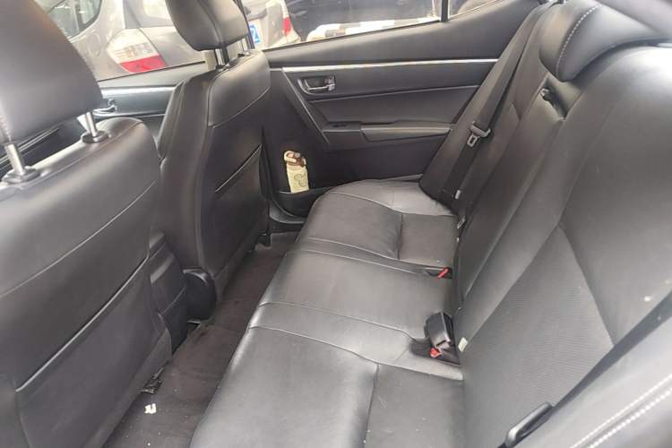 Used Toyota Levin 2017 Revised Dual-Engine 1.8H GS-L E-CVT Leading Edition China V Standard Left Rear Seat