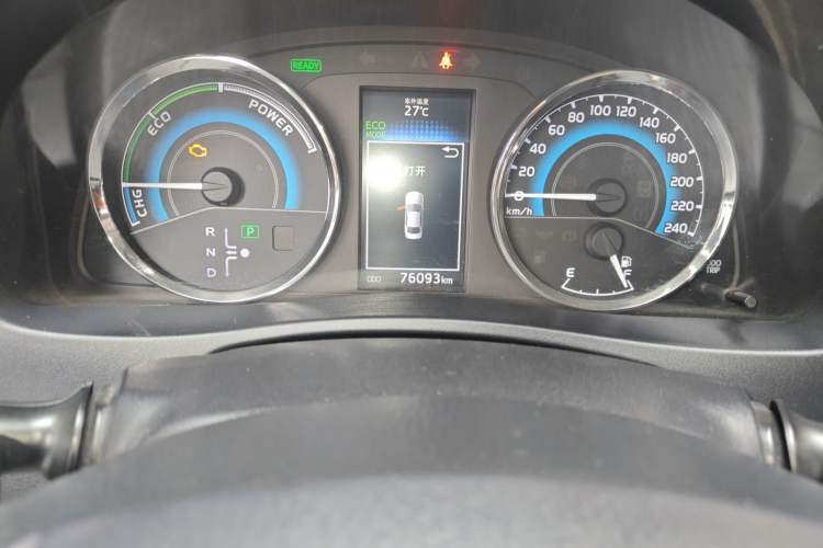 Used Toyota Levin 2017 Revised Dual-Engine 1.8H GS E-CVT Elite Sunroof Version China V Standard Odometer Close Up