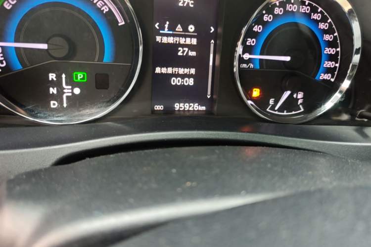 Used Toyota Levin 2017 Revised Dual-Engine 1.8H V E-CVT Luxury Edition China V Standard Odometer Close Up