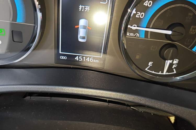 Used Toyota Levin 2017 Revised Dual-Engine 1.8H GS-L E-CVT Leading Edition China V Standard Odometer Close Up