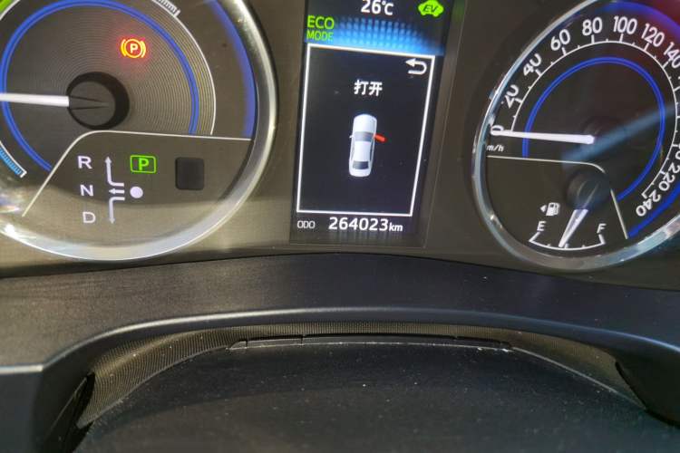 Used Toyota Levin 2017 Revised Dual-Engine 1.8H GS E-CVT Elite Sunroof Version China V Standard Odometer Close Up
