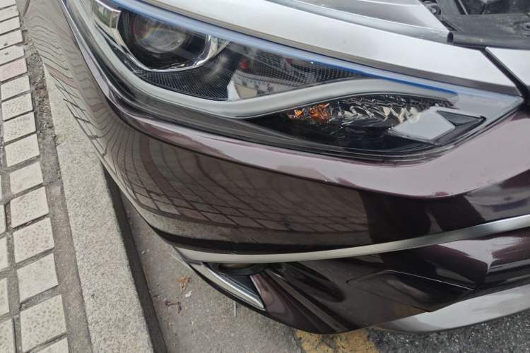 Used Toyota Levin 2017 Revised Dual-Engine 1.8H GS E-CVT Elite Sunroof Version China V Standard Right Front Headlight