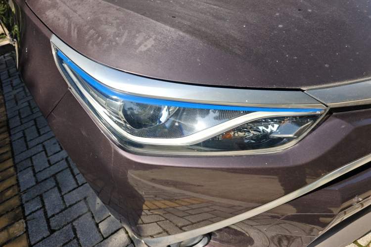 Used Toyota Levin 2017 Revised Dual-Engine 1.8H GS E-CVT Elite Sunroof Version China V Standard Right Front Headlight